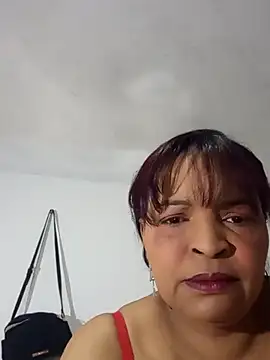 Snapshot of _violetta_- chatting on 09-14-25, 11:53 violetta - online show from 09-14-25, 11:53