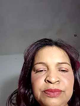 Snapshot of _violetta_- chatting on 09-17-25, 02:46 violetta - online show from 09-17-25, 02:46
