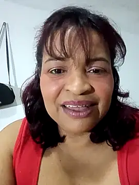 Snapshot of _violetta_- chatting on 09-19-25, 01:56 violetta - online show from 09-19-25, 01:56