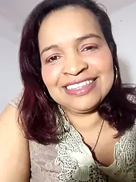 Snapshot of _violetta_- chatting on 10-07-25, 01:03 violetta - online show from 10-07-25, 01:03