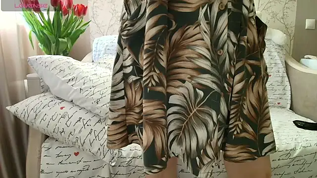 MilfeaN online show from 03-06-26, 04:47