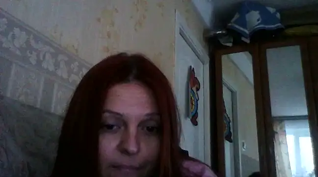 Snapshot of CatMelissa chatting on 02-07-25, 02:37 CatMelissa online show from 02-07-25, 02:37