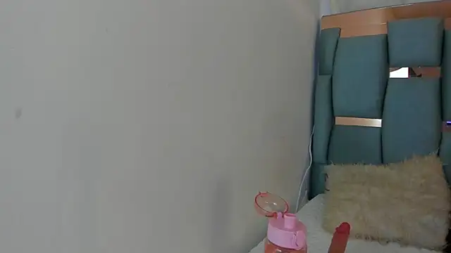 honeyy mia online show from 02-11-26, 03:44