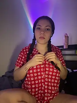 Snapshot of ladylavish chatting on 03-13-26, 07:15 ladylavish online show from 03-13-26, 07:15