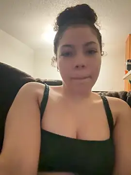 Snapshot of ladylavish chatting on 04-04-26, 09:29 ladylavish online show from 04-04-26, 09:29
