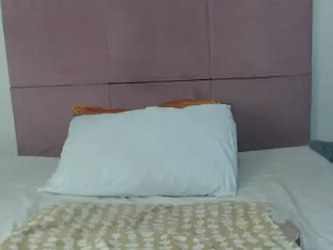 Snapshot of DAIRYBELLELIZxx chatting on 01-10-25, 04:30 DAIRYBELLELIZxx online show from 01-10-25, 04:30