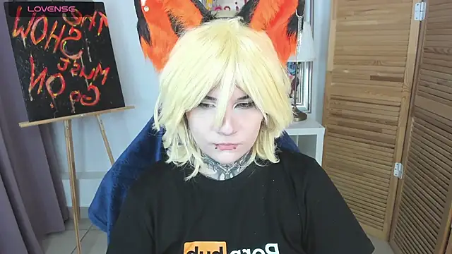 Snapshot of mekurisu chatting on 07-13-26, 01:19 mekurisu online show from 07-13-26, 01:19