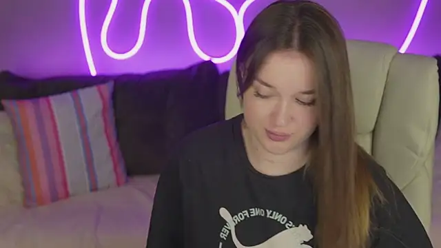 DonnaLustt online show from 11-17-25, 02:34