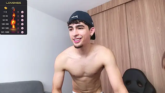 Snapshot of zenn_rush1 chatting on 12-27-24, 02:01 zenn rush1 online show from 12-27-24, 02:01