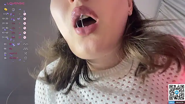 Snapshot of Maria_Bowie chatting on 01-22-25, 03:29 Maria Bowie online show from 01-22-25, 03:29