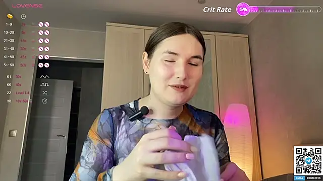 Snapshot of Maria_Bowie chatting on 09-15-25, 07:41 Maria Bowie online show from 09-15-25, 07:41