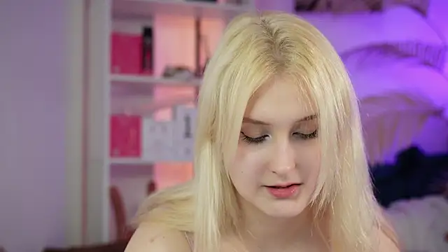 Snapshot of tiffannyjons chatting on 07-28-26, 05:34 tiffannyjons online show from 07-28-26, 05:34