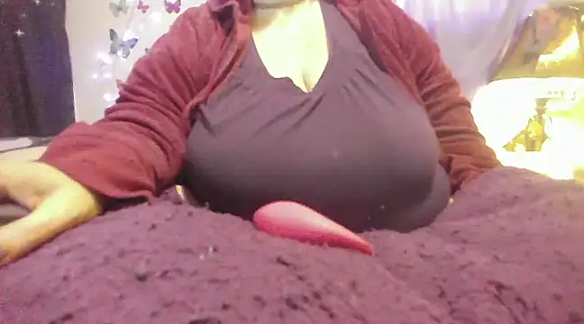 Snapshot of Alli_Kat chatting on 01-31-25, 08:54 Alli Kat online show from 01-31-25, 08:54