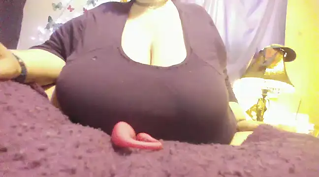 Snapshot of Alli_Kat chatting on 02-01-25, 09:51 Alli Kat online show from 02-01-25, 09:51