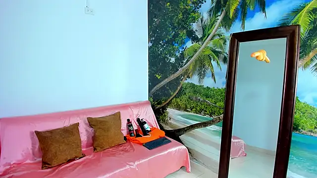 Mieldeluna online show from 01-08-25, 04:44