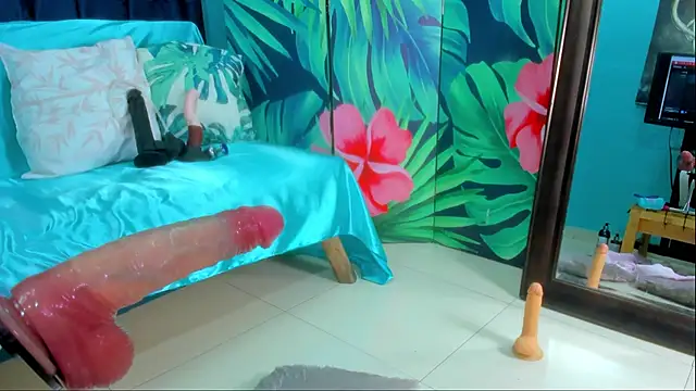 Mieldeluna online show from 11-28-25, 04:04