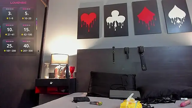 Snapshot of Samantha_Mouret chatting on 12-18-25, 05:19 Samantha Mouret online show from 12-18-25, 05:19