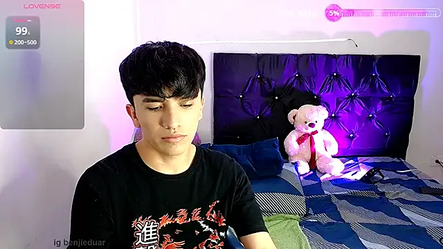 Snapshot of benji_hoter chatting on 09-23-25, 09:40 benji hoter online show from 09-23-25, 09:40