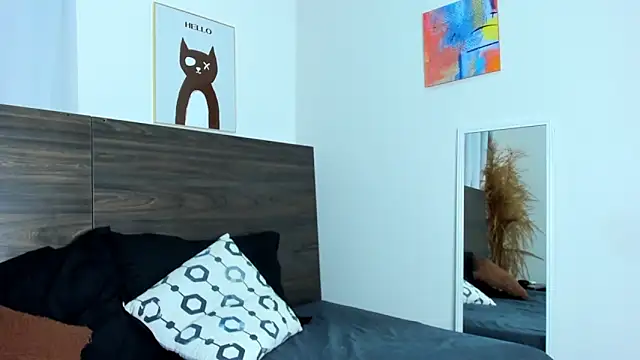 AnnieSofiia online show from 02-10-25, 08:21