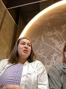 SuzieMurray online show from 02-11-25, 08:15