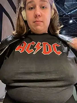 SuzieMurray online show from 02-28-25, 11:25