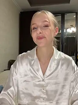 Snapshot of CaseyStar chatting on 12-07-24, 03:19 CaseyStar online show from 12-07-24, 03:19