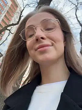 Snapshot of CaseyStar chatting on 01-08-25, 09:21 CaseyStar online show from 01-08-25, 09:21