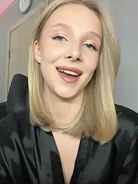 Snapshot of CaseyStar chatting on 02-11-26, 04:12 CaseyStar online show from 02-11-26, 04:12