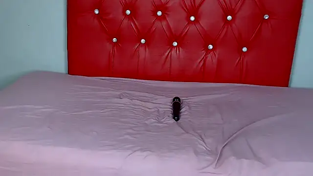 Snapshot of EbonyBentley chatting on 09-28-25, 06:35 EbonyBentley online show from 09-28-25, 06:35