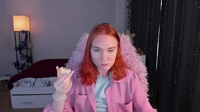 ReddHotPipper online show from 12-23-25, 03:48