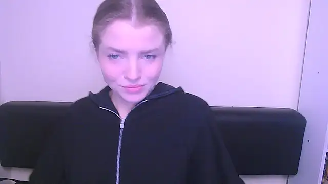 Snapshot of MissOliviaa_ chatting on 02-03-25, 07:51 MissOliviaa  online show from 02-03-25, 07:51