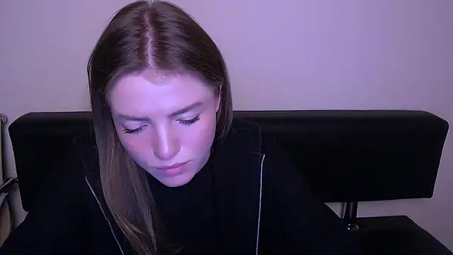 Snapshot of MissOliviaa_ chatting on 02-20-25, 10:15 MissOliviaa  online show from 02-20-25, 10:15