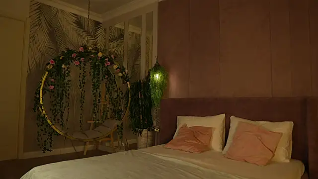 Snapshot of Smiley_Mia chatting on 11-06-25, 05:08 Smiley Mia online show from 11-06-25, 05:08