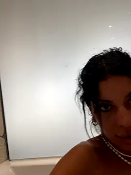 Snapshot of AlyssaHottv_ chatting on 09-23-25, 09:12 AlyssaHottv online show from 09-23-25, 09:12