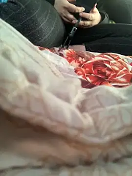 lora19922 online show from 02-07-26, 09:13