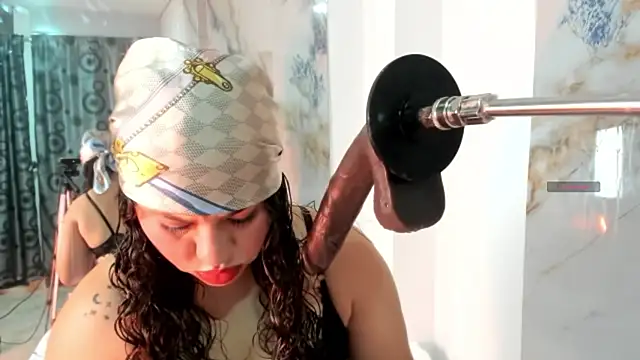 Snapshot of hade_cute chatting on 06-25-26, 04:55 hade cute online show from 06-25-26, 04:55
