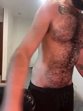 Snapshot of Drogamma chatting on 10-18-25, 02:25 Drogamma online show from 10-18-25, 02:25