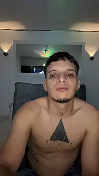 Snapshot of ArturoDelgado1 chatting on 04-15-26, 01:23 ArturoDelgado1 online show from 04-15-26, 01:23