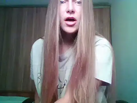 Evasapples online show from 10-02-25, 04:25