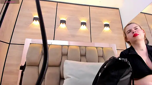 dorothy vegga online show from 11-08-25, 04:01