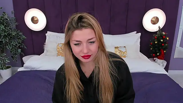 Snapshot of HelenaMorgan chatting on 01-04-25, 03:39 HelenaMorgan online show from 01-04-25, 03:39
