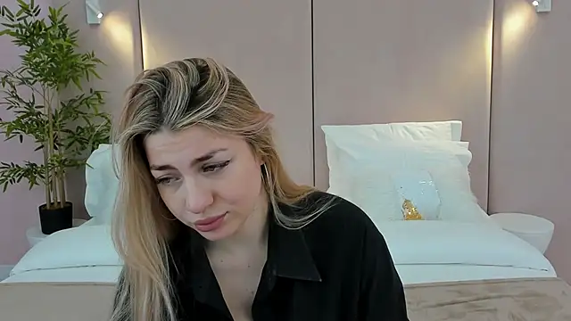 Snapshot of HelenaMorgan chatting on 02-05-25, 03:02 HelenaMorgan online show from 02-05-25, 03:02