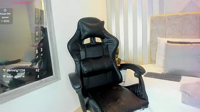 Tayra Pradit online show from 02-25-25, 08:14