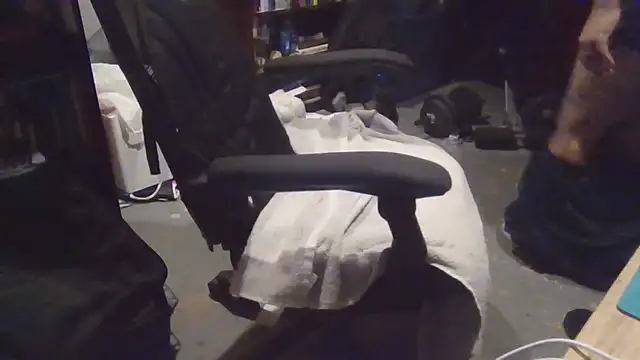 Chef-Munchies69 online show from 10-30-25, 04:03