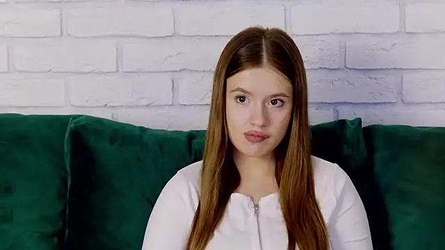 Snapshot of MilanaBalmain chatting on 02-12-25, 10:24 MilanaBalmain online show from 02-12-25, 10:24