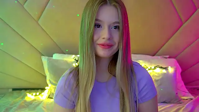 Snapshot of MilanaBalmain chatting on 03-08-25, 08:33 MilanaBalmain online show from 03-08-25, 08:33