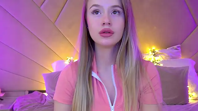 Snapshot of MilanaBalmain chatting on 03-12-25, 11:01 MilanaBalmain online show from 03-12-25, 11:01