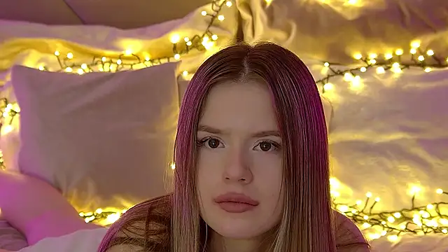 Snapshot of MilanaBalmain chatting on 03-15-25, 10:57 MilanaBalmain online show from 03-15-25, 10:57