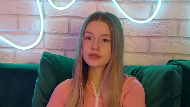 Snapshot of MilanaBalmain chatting on 03-18-25, 02:26 MilanaBalmain online show from 03-18-25, 02:26