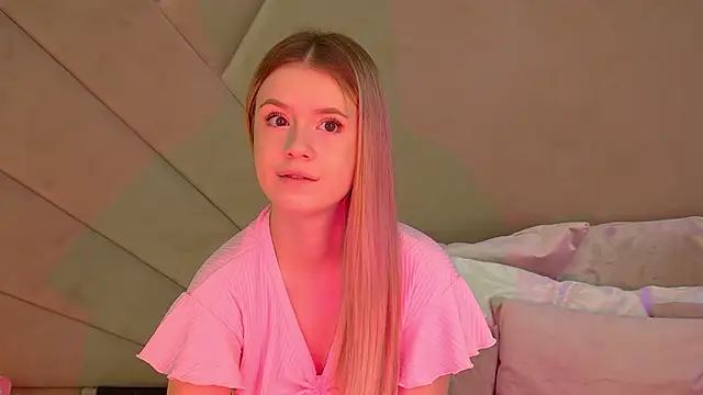 Snapshot of MilanaBalmain chatting on 09-22-25, 04:36 MilanaBalmain online show from 09-22-25, 04:36